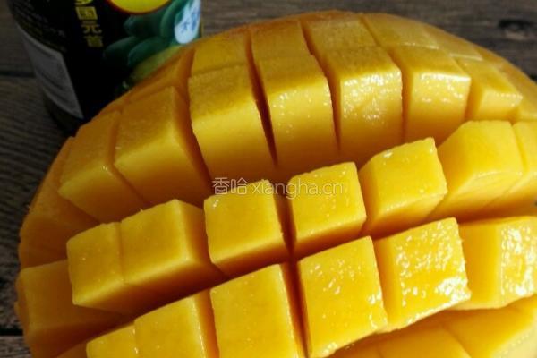 芒果紫米捞的做法图解3