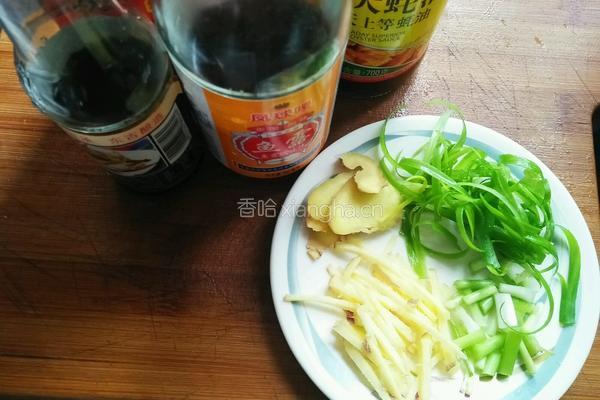 清蒸鲈鱼的做法图解4