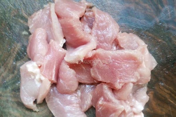 蒜苔炒肉片的做法图解2