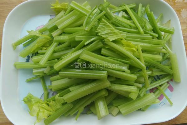 干煸土豆条的做法图解2