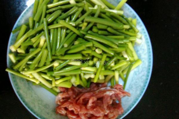 蒜苔炒肉丝（家常版）的做法图解2