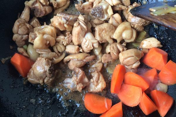 鸡腿冬瓜胡萝卜粉丝汤的做法图解6