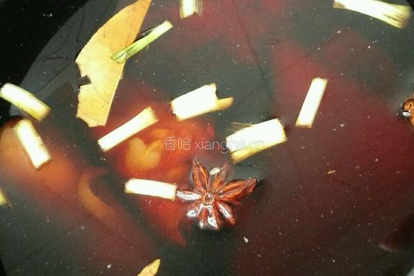 电饭锅卤猪手的做法图解4