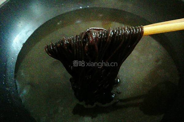 酸辣蕨根粉的做法图解3