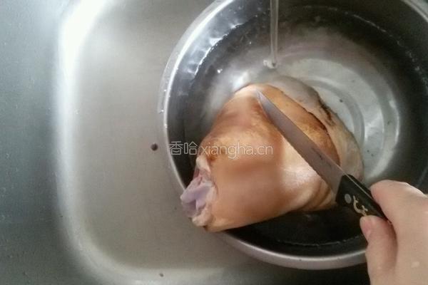红烧肘子的做法图解3