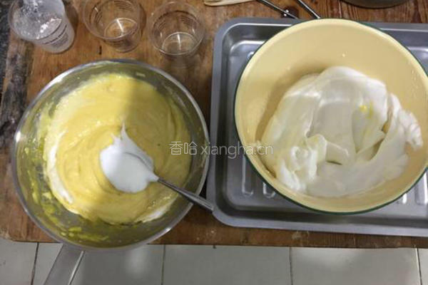 椰香蛋糕的做法图解2