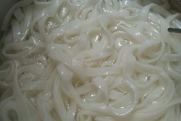 炒河粉的做法图解1