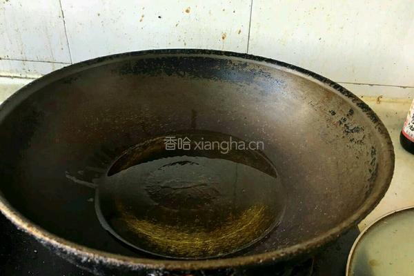 洋葱木耳炒土鸡蛋的做法图解4