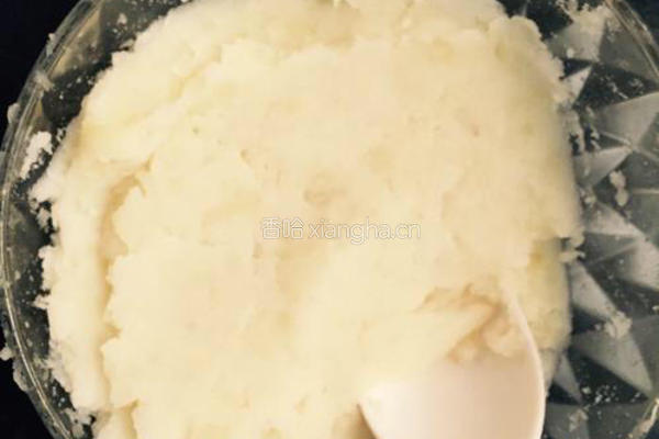 椰蓉土豆饼的做法图解2