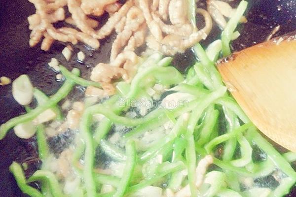 早餐尖椒肉丝卷饼的做法图解9