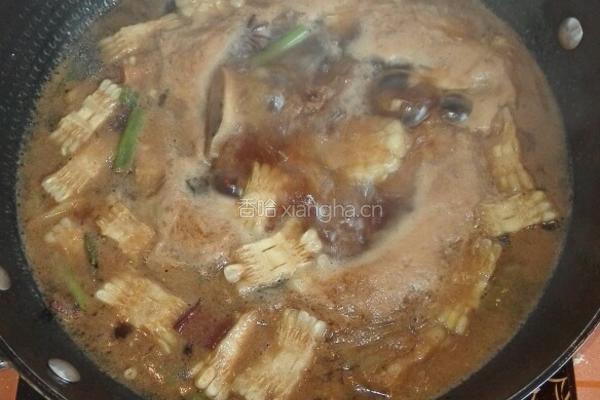 牛排炖粘玉米的做法图解7