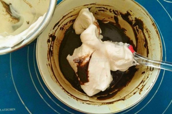 6寸巧克力可可戚风蛋糕的做法图解13
