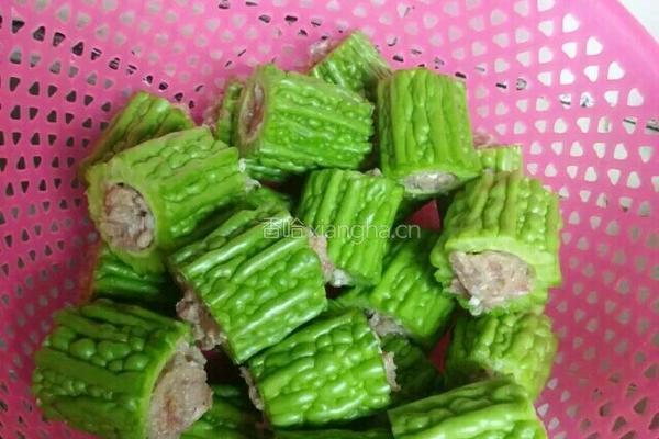 酿苦瓜的做法图解3