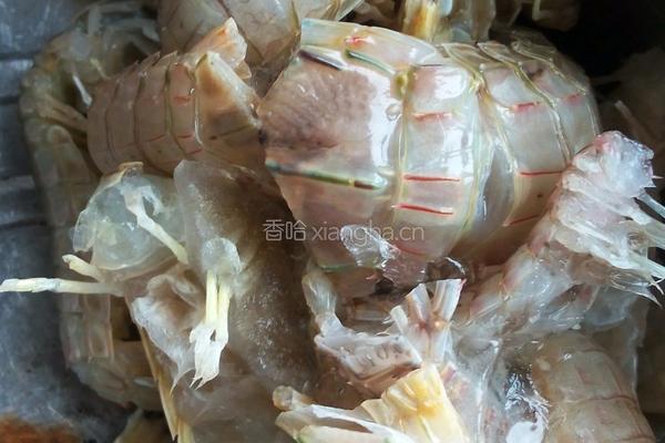 皮皮虾炒蛋的做法图解1