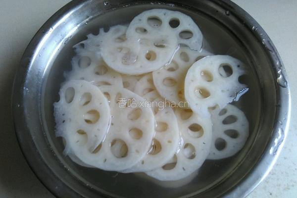 茄汁藕片的做法图解2