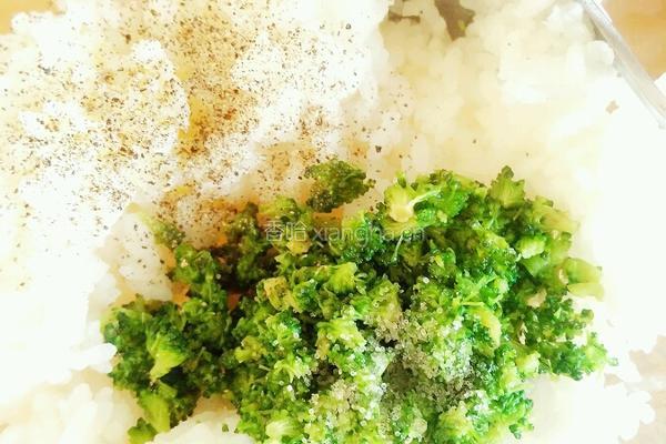 小清新西兰花饭团的做法图解5