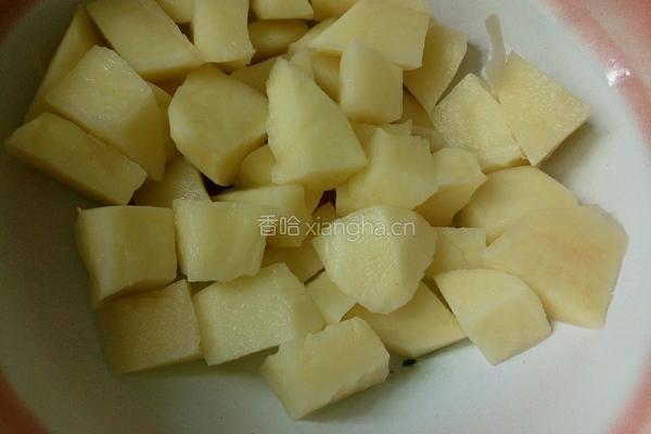 咖喱鸡腿土豆的做法图解2