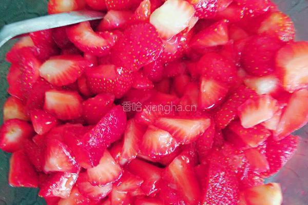自制草莓果酱的做法图解4