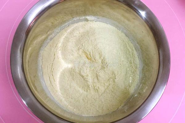 牛奶鸡蛋玉米饼的做法图解2