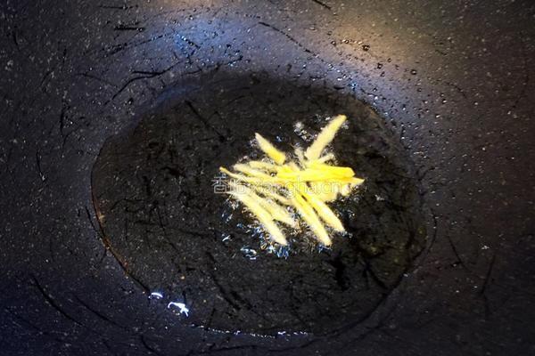 西芹炒肉丝的做法图解4