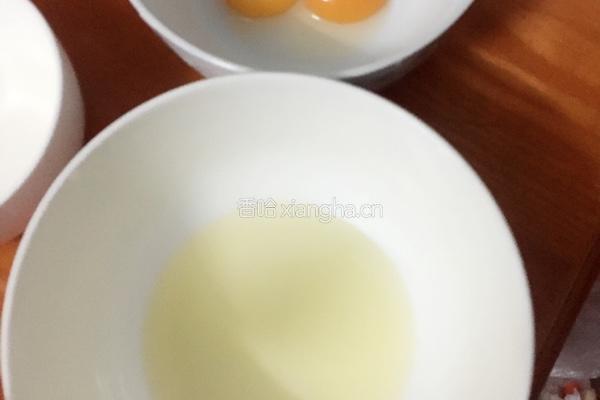 电饭锅蛋糕的做法图解1