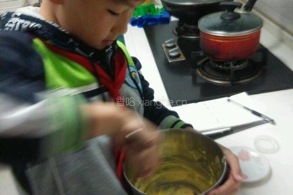 蛋奶草莓酱酥饼的做法图解2
