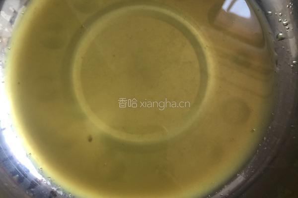 小鱼凉拌菠菜的做法图解1