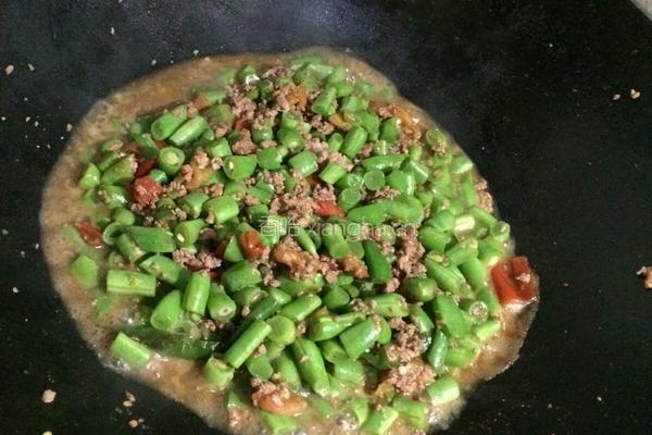 四季豆炒肉末的做法图解7