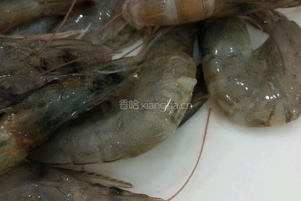 七味虾串的做法图解1