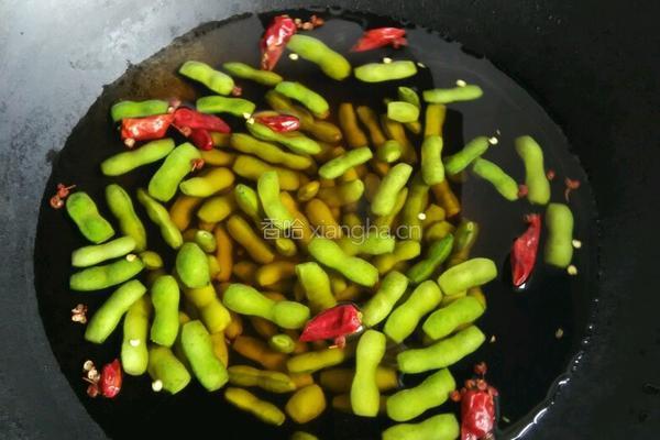 麻辣毛豆的做法图解2