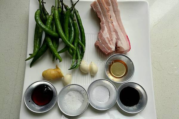 杭椒小炒肉的做法图解1