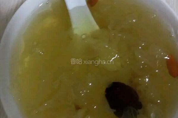 百合银耳燕窝的做法图解5