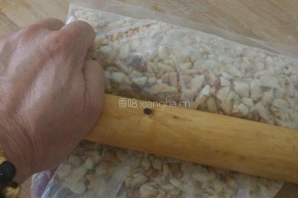 芝麻花生蜜糖的做法图解4