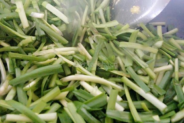 韭菜炒鸡蛋的做法图解7