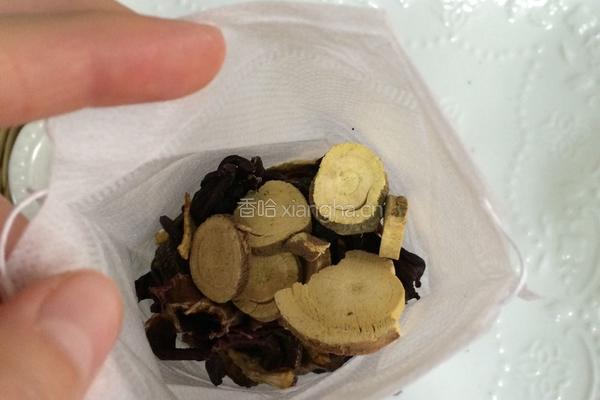 鲜煮酸梅汤的做法图解2