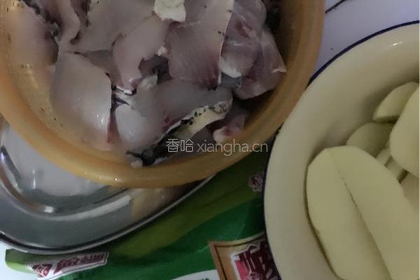 酸菜鱼的做法图解1