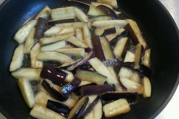 茄子烧豆角的做法图解8