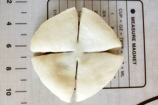 花朵豆沙面包的做法图解11