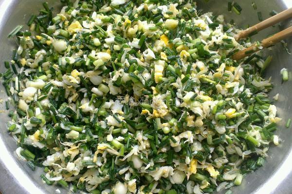 野蒜鸡蛋菜饼的做法图解5