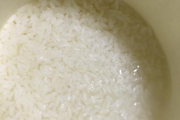 蜂蜜玉米饼的做法图解1