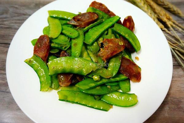 荷兰豆炒腊肠的做法图解7