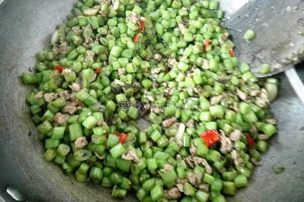 橄榄菜四季豆的做法图解8