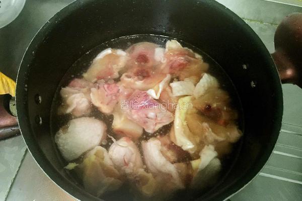 土豆炖鸡的做法图解2
