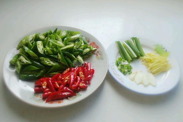 辣子鸡的做法图解5