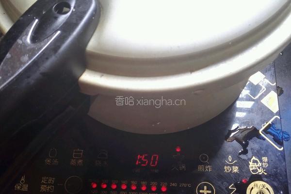 木耳瘦肉汤的做法图解7