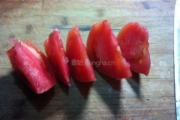 奶香番茄的做法图解1