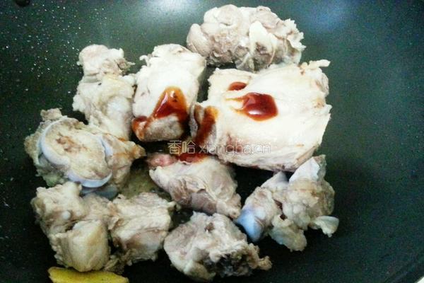 莲藕筒骨汤的做法图解4