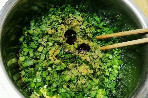 韭菜鸡蛋饺子的做法图解4