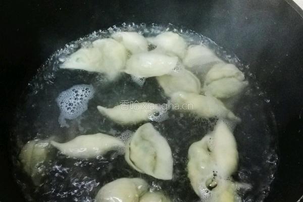 韭菜鸡蛋饺子的做法图解7