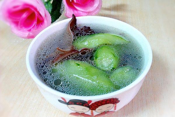 木耳丝瓜汤的做法图解7